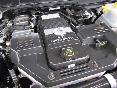 Used 2024 RAM 4500 SLT w/ Quick Order Package 2YG SLT image 38