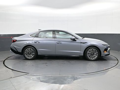 Certified 2025 Hyundai Sonata SEL image 4
