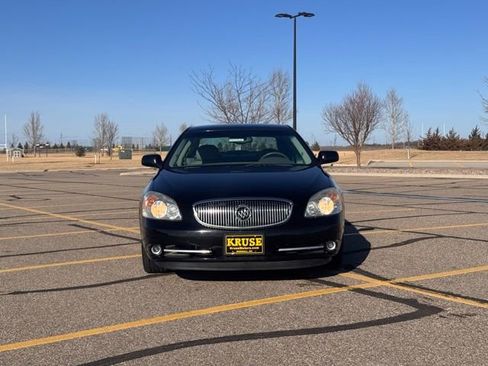 Used 2008 Buick Lucerne CXS image 32