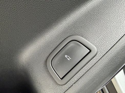 Certified 2024 GMC Acadia AT4 w/ Luxury Package image 20