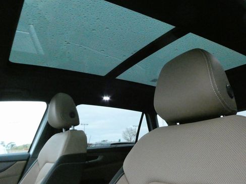 New 2026 Volkswagen Atlas Cross Sport SE image 32