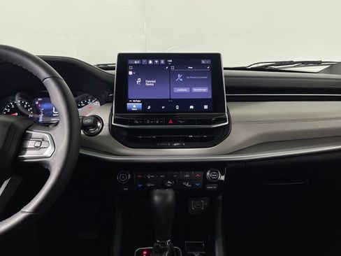 Used 2025 Jeep Compass Limited image 16