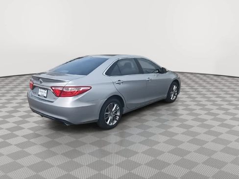 Used 2015 Toyota Camry SE image 8