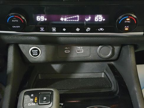 Used 2022 Nissan Rogue SV AWD/4WD image 20