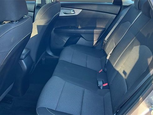 Used 2024 Kia Forte LXS w/ LXS Technology Package image 7