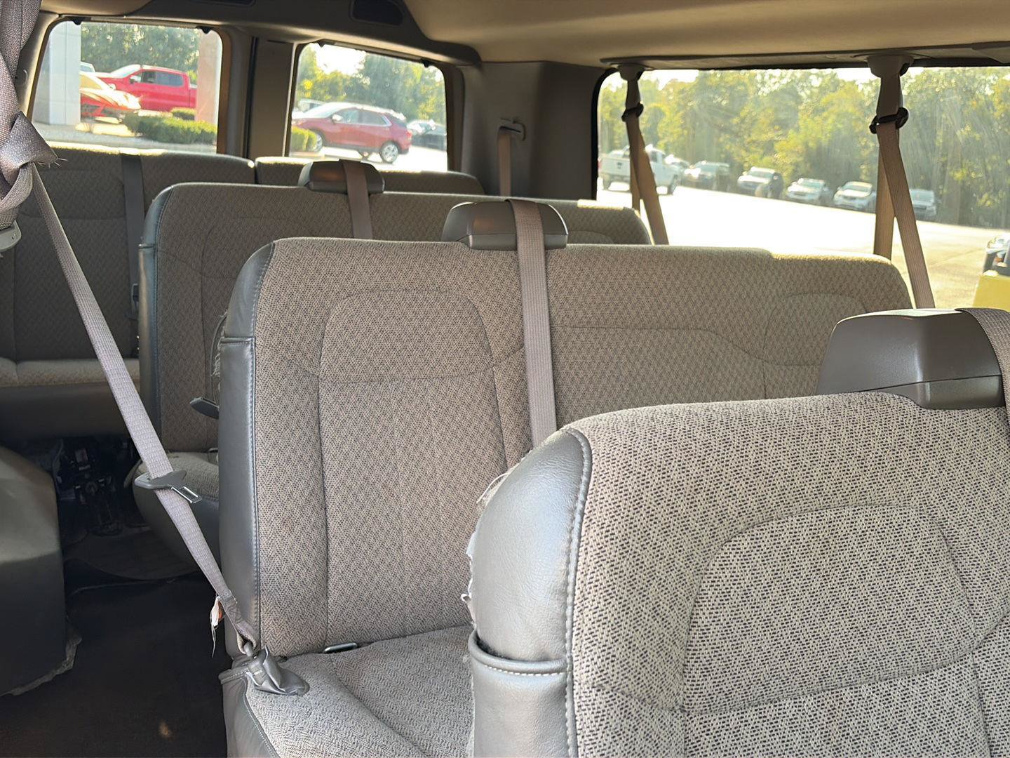 Used 2025 Chevrolet Express 3500 LT w/ LT Preferred Equipment Group RWD image 18
