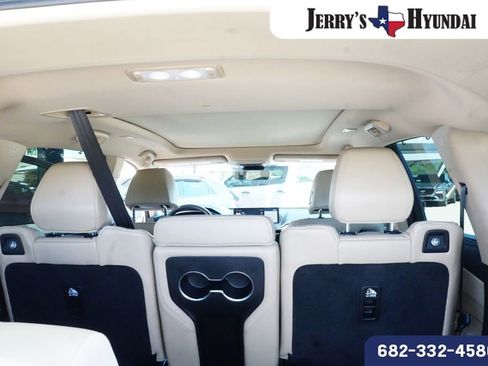 Used 2024 Acura MDX SH-AWD w/ Technology Package image 26