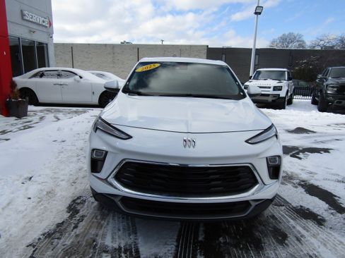 Used 2025 Buick Encore GX Preferred image 3