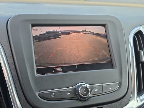 Certified 2023 Chevrolet Equinox LS FWD image 23