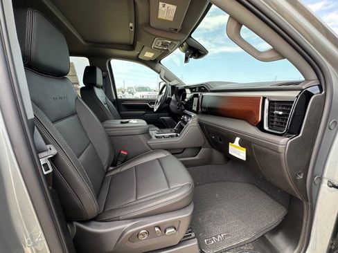 New 2026 GMC Sierra 2500 Denali w/ Denali Reserve Package image 34