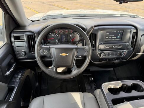 Used 2019 Chevrolet Silverado 1500 W/T AWD/4WD image 10