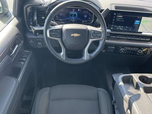Used 2023 Chevrolet Silverado 1500 LT image 13