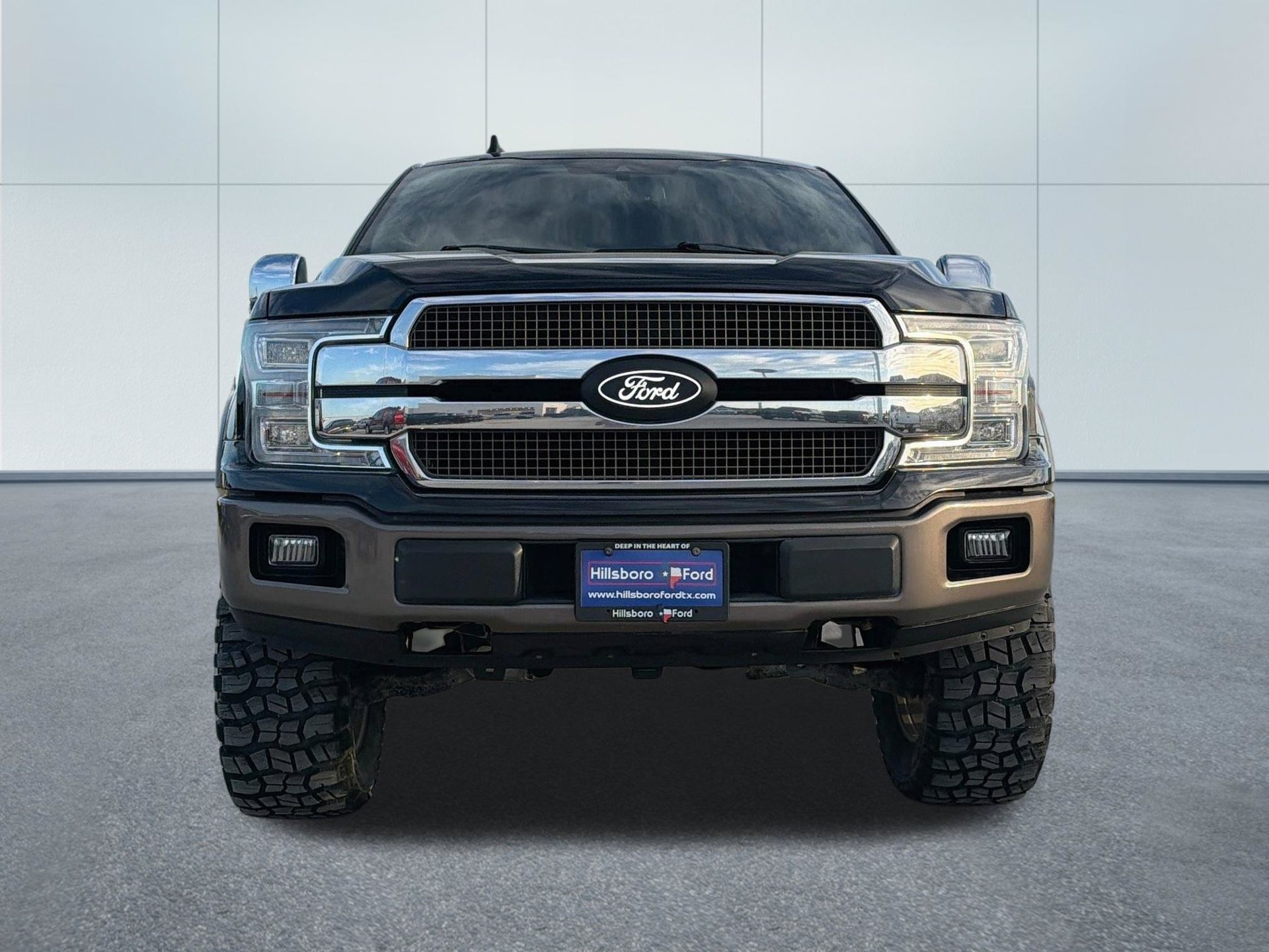 Used 2019 Ford F150 King Ranch w/ Equipment Group 601A Luxury AWD/4WD image 2