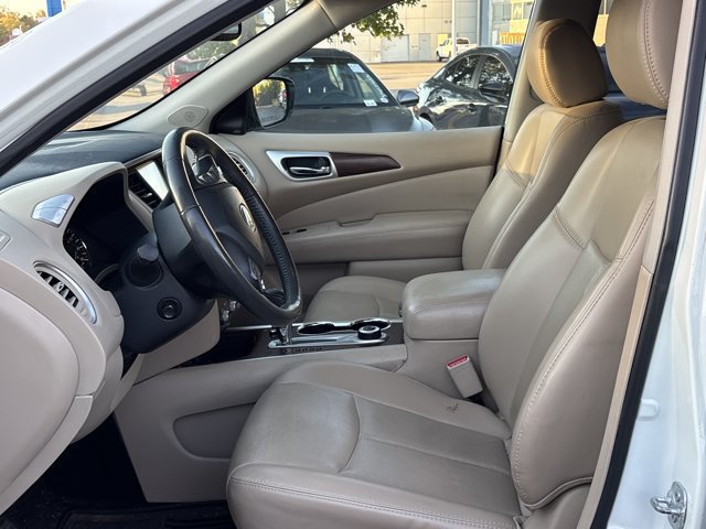 Used 2017 Nissan Pathfinder Platinum AWD/4WD image 9