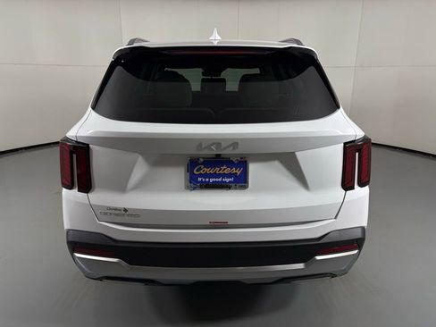 New 2026 Kia Sorento S w/ S Panoramic Sunroof Package image 9