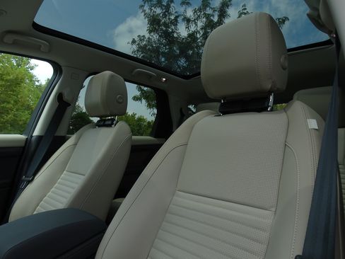 Certified 2025 Land Rover Discovery Sport S AWD/4WD image 15