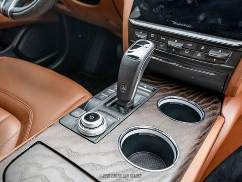 Used 2023 Maserati Quattroporte GT RWD image 46