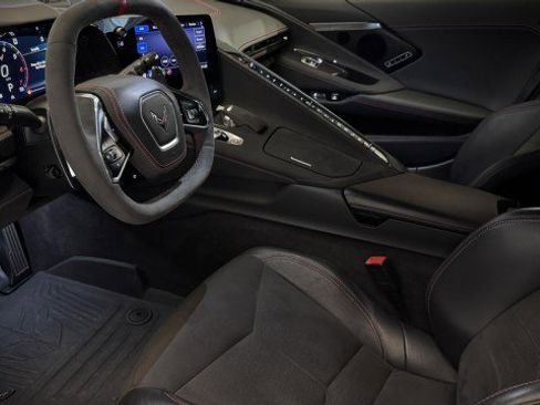 Used 2023 Chevrolet Corvette Stingray Premium Cpe w/ Z51 Performance Package image 3