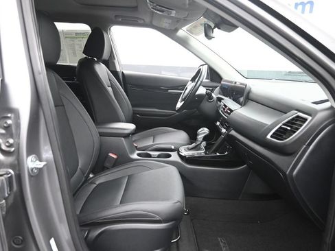 Used 2024 Kia Seltos EX AWD/4WD image 9