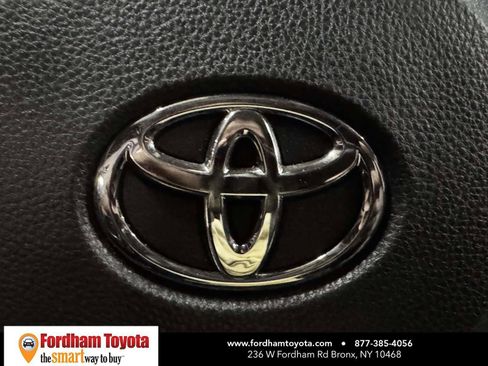 Used 2020 Toyota RAV4 Limited image 29