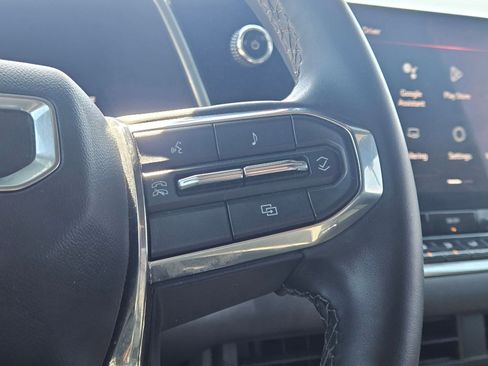 Used 2024 GMC Canyon Elevation RWD image 13