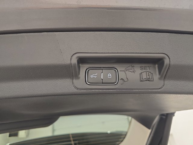 New 2026 Ford Explorer Active AWD/4WD image 18