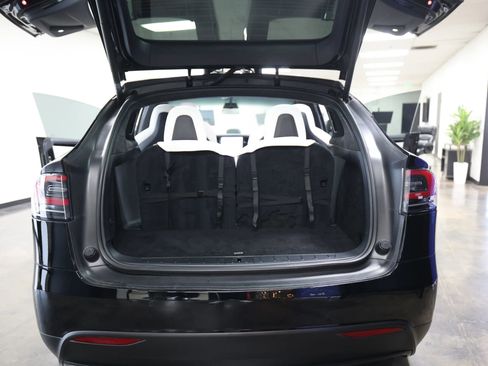 Used 2020 Tesla Model X image 50