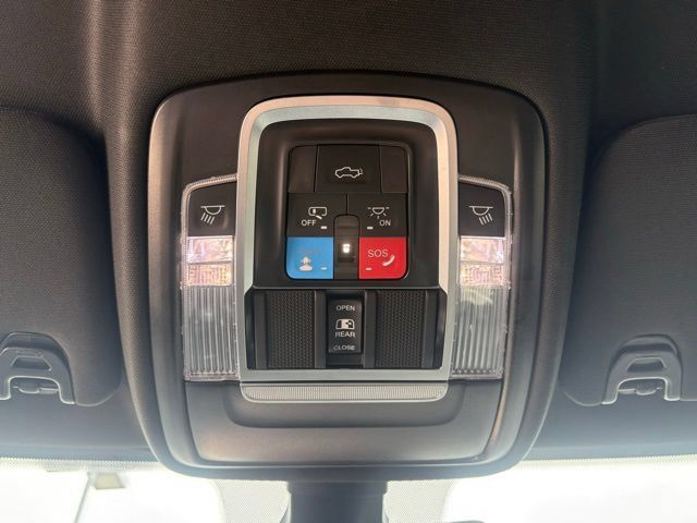 Used 2024 RAM 2500 Rebel AWD/4WD image 24