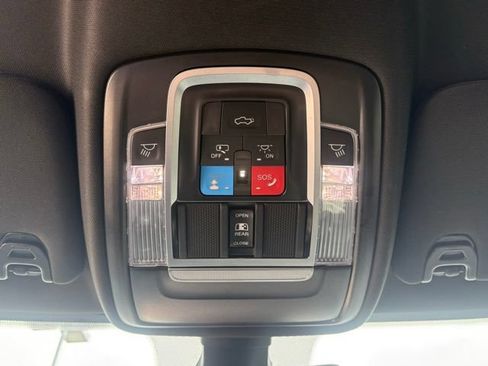 Used 2024 RAM 2500 Rebel AWD/4WD image 24