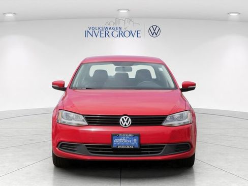 Used 2012 Volkswagen Jetta SE FWD image 2