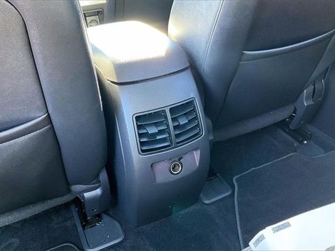 Used 2010 Ford Edge Limited image 31