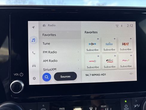 Used 2023 Toyota Highlander LE image 17