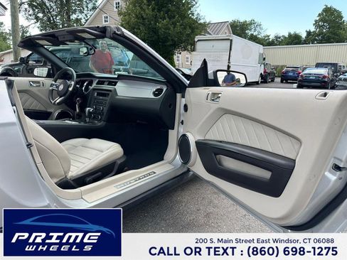 Used 2010 Ford Mustang Premium image 13