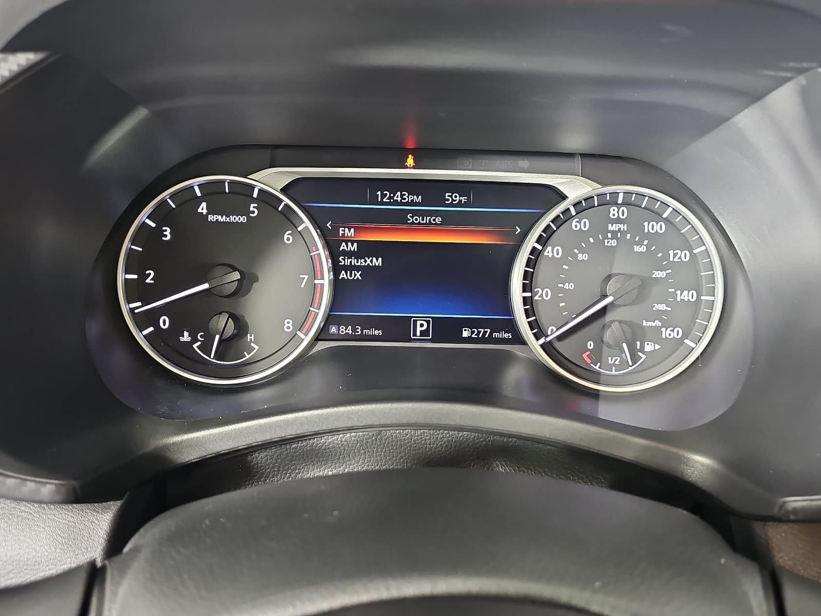Used 2025 Nissan Sentra SR w/ SR Premium Package FWD image 16