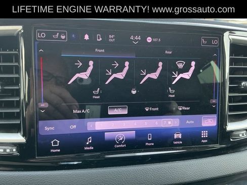 Used 2023 Chrysler Pacifica Touring-L FWD image 18