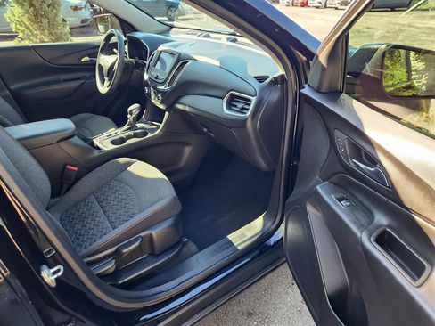 Used 2022 Chevrolet Equinox LT image 11