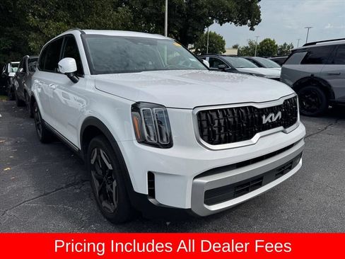 Used 2024 Kia Telluride EX w/ EX Captain's Chair Package FWD image 1