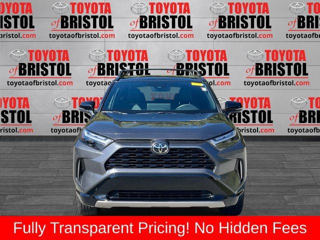 Used 2025 Toyota RAV4 XSE w/ Weather Package AWD/4WD image 9