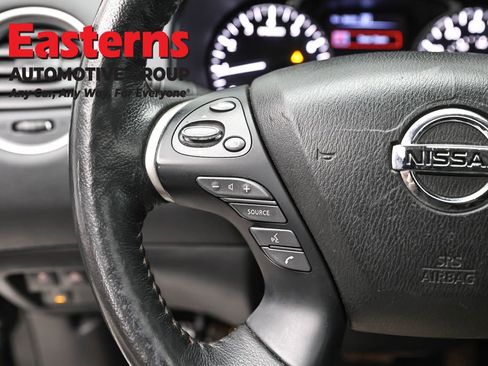 Used 2020 Nissan Pathfinder SL AWD/4WD image 15