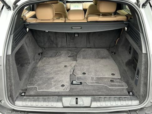 Used 2025 Land Rover Range Rover Sport SE image 24