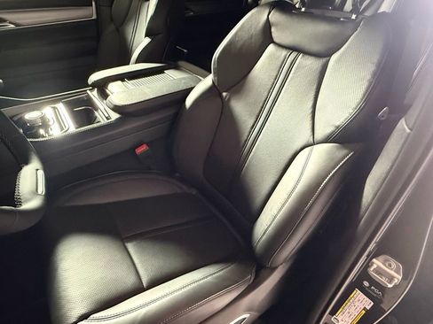 New 2026 Jeep Grand Wagoneer 4WD image 12