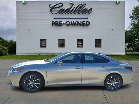 Used 2023 Lexus ES 350 w/ Premium Package image 6