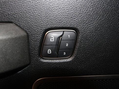 Used 2019 Ford F150 Raptor w/ Equipment Group 802A Luxury image 10