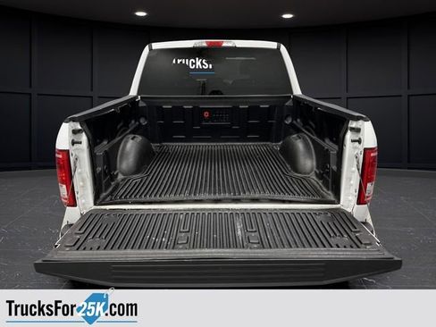 Used 2015 Ford F150 XLT image 12