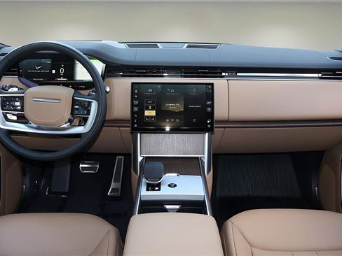 New 2025 Land Rover Range Rover Long Wheelbase SE image 14