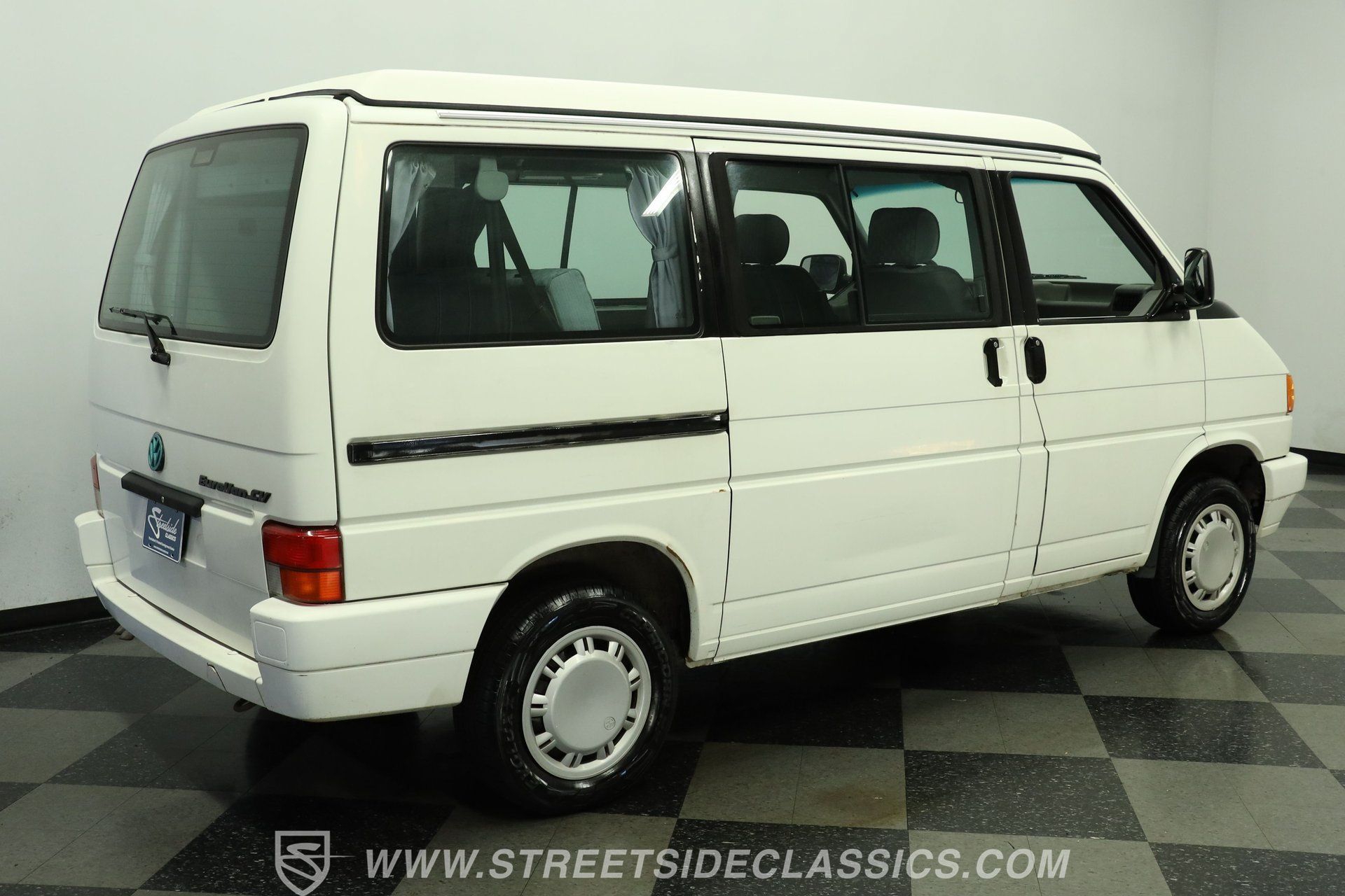 Used 1992 Volkswagen Eurovan Camper FWD image 12
