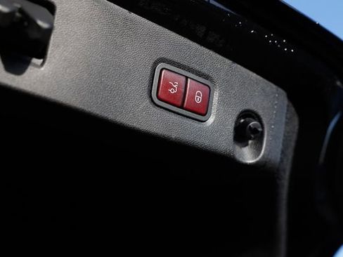 Used 2012 Mercedes-Benz CLS 550 4MATIC w/ Premium I Pkg image 48