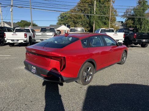 Used 2025 Kia K4 FWD image 3
