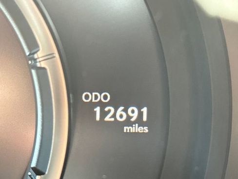 Used 2025 Lexus IS 500 image 21