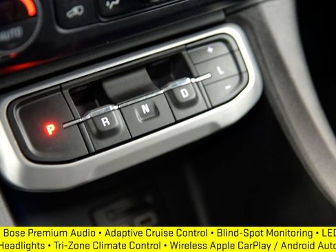 Used 2023 GMC Acadia SLT image 25